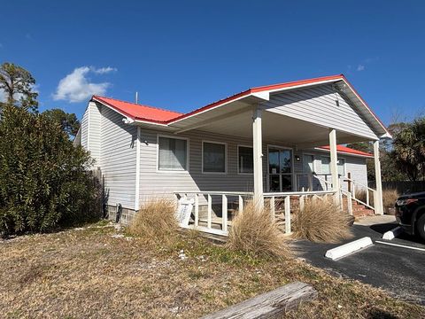 Photo of 315 Hwy 98, Eastpoint, FL 32328 (MLS # 326305)