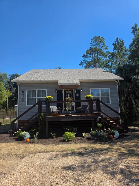 Photo of 608 W 10th St, Carrabelle, FL 32322 (MLS # 329461)