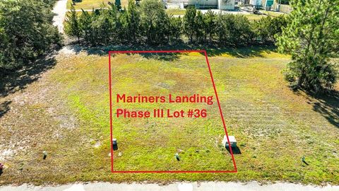 Photo of 121 South Mariners Way, Carrabelle, FL 32322 (MLS # 325080)