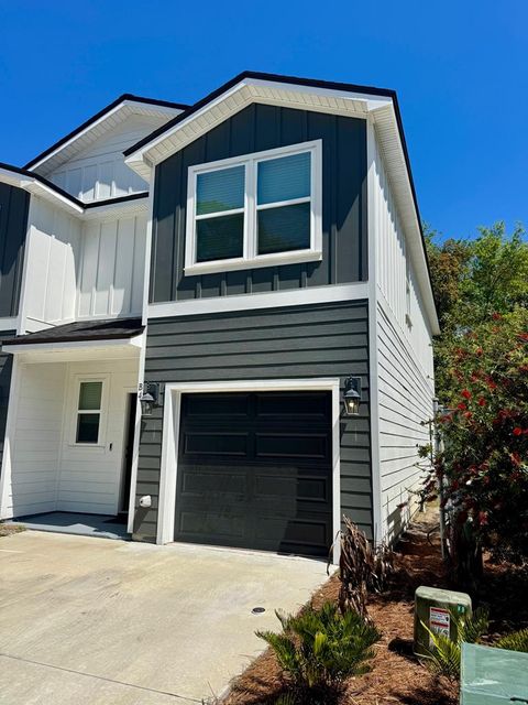 Photo of 272 The Prado, Apalachicola, FL 32320 (MLS # 327904)