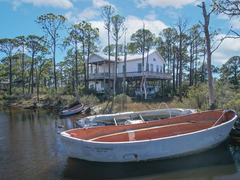 Photo of 118 Anglers Rd, Carrabelle, FL 32322 (MLS # 325220)