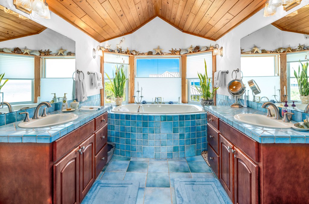 1536 Seaside Dr, St. George Island, FL, 32328, US, 6 Bedrooms Bedrooms, ,5 BathroomsBathrooms,Residential,Active,1536 Seaside Dr,1667392