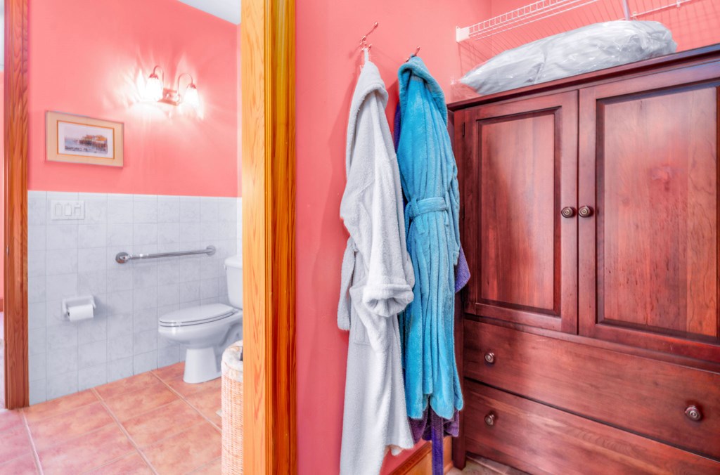 1536 Seaside Dr, St. George Island, FL, 32328, US, 6 Bedrooms Bedrooms, ,5 BathroomsBathrooms,Residential,Active,1536 Seaside Dr,1667392