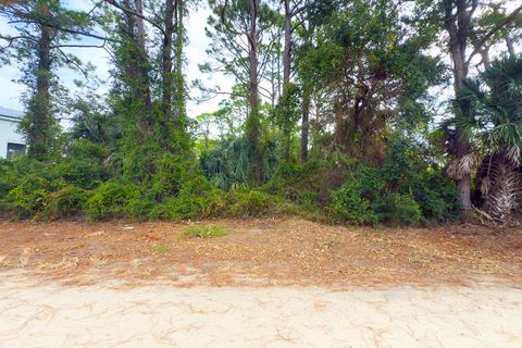 Photo of 532 W Sawyer St, Saint George Island, FL 32328 (MLS # 324027)