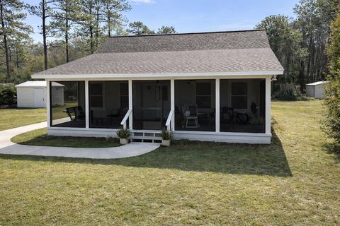 Photo of 54 Hathcock Rd, Apalachicola, FL 32320 (MLS # 326536)