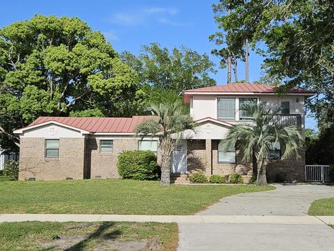 Photo of 1007 Monument Ave, Port Saint Joe, FL 32456 (MLS # 324114)