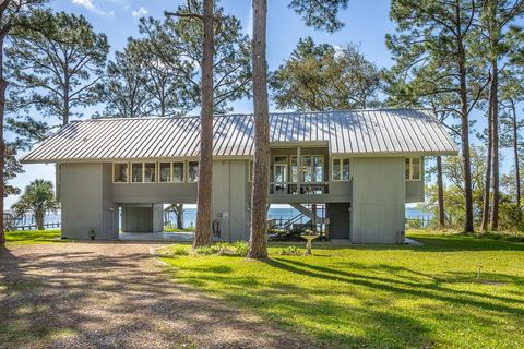 Photo of 2488 Hwy 98 E, Carrabelle, FL 32322 (MLS # 327920)