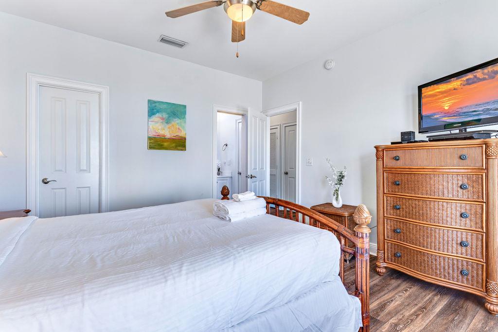 St. George Island, Florida 32328, United States, 5 Bedrooms Bedrooms, ,5 BathroomsBathrooms,Residential,Active,70481