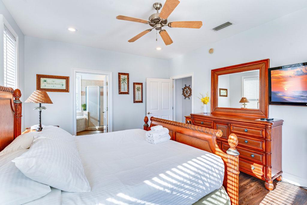 St. George Island, Florida 32328, United States, 5 Bedrooms Bedrooms, ,5 BathroomsBathrooms,Residential,Active,70481