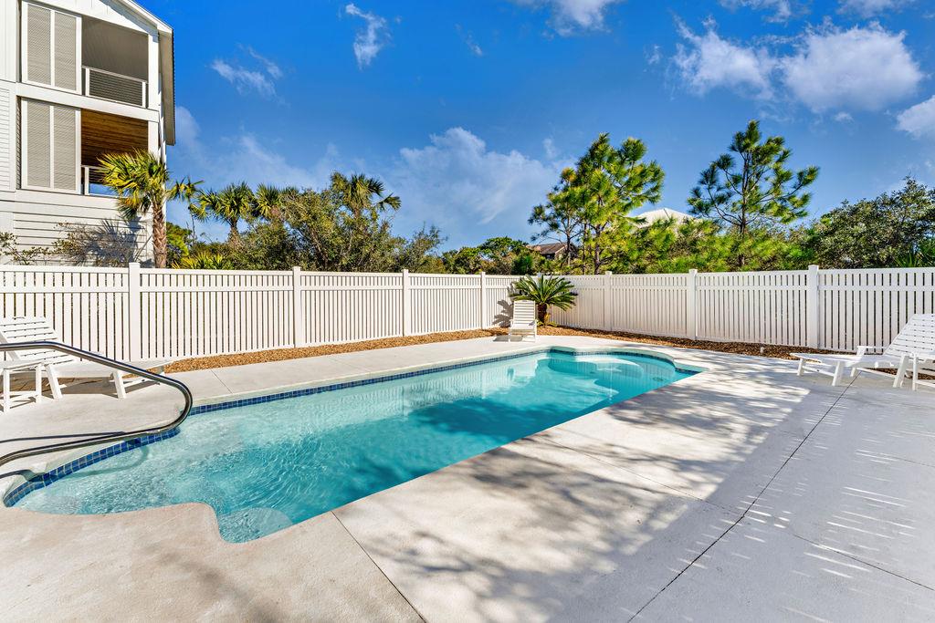 St. George Island, Florida 32328, United States, 5 Bedrooms Bedrooms, ,5 BathroomsBathrooms,Residential,Active,70481