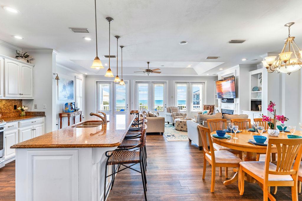 St. George Island, Florida 32328, United States, 5 Bedrooms Bedrooms, ,5 BathroomsBathrooms,Residential,Active,70481