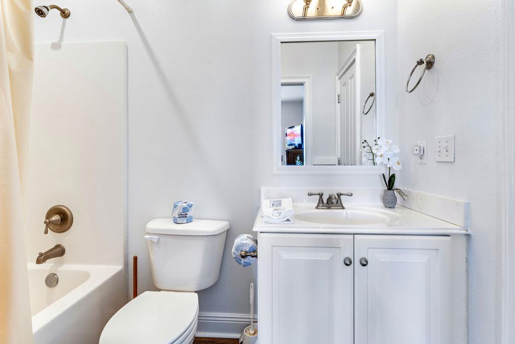 St. George Island, Florida 32328, United States, 5 Bedrooms Bedrooms, ,5 BathroomsBathrooms,Residential,Active,70481