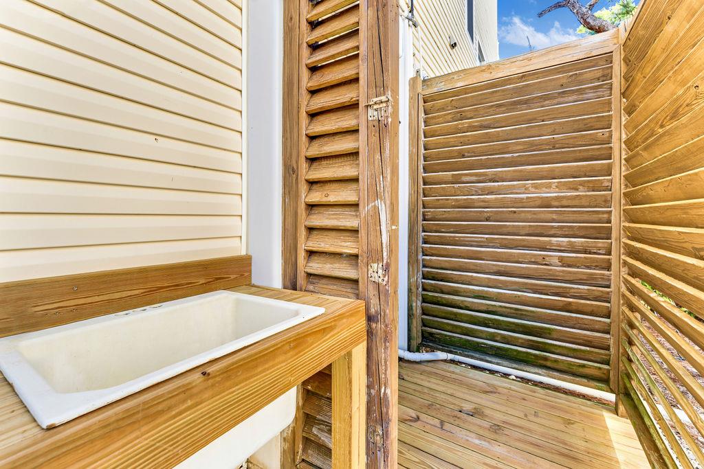 St. George Island, Florida 32328, United States, 5 Bedrooms Bedrooms, ,5 BathroomsBathrooms,Residential,Active,70481