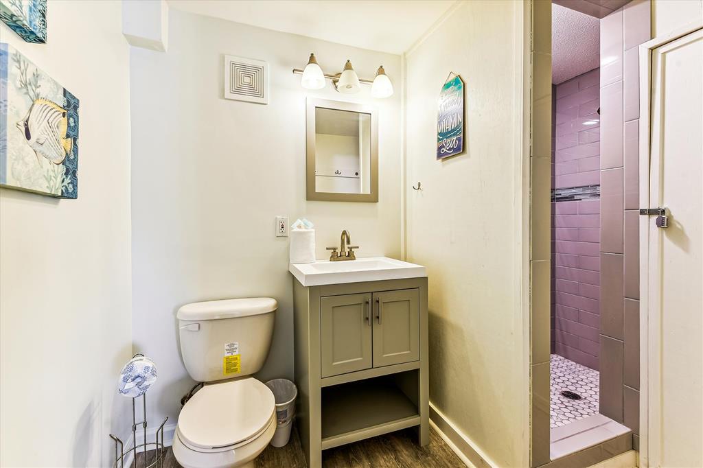 St. George Island, Florida, 32328, United States, 5 Bedrooms Bedrooms, ,4 BathroomsBathrooms,Residential,Active,2013134