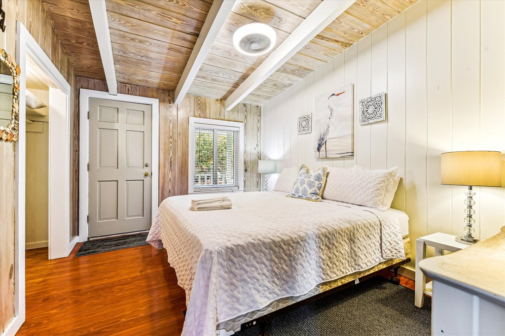 St. George Island, Florida, 32328, United States, 5 Bedrooms Bedrooms, ,4 BathroomsBathrooms,Residential,Active,2013134