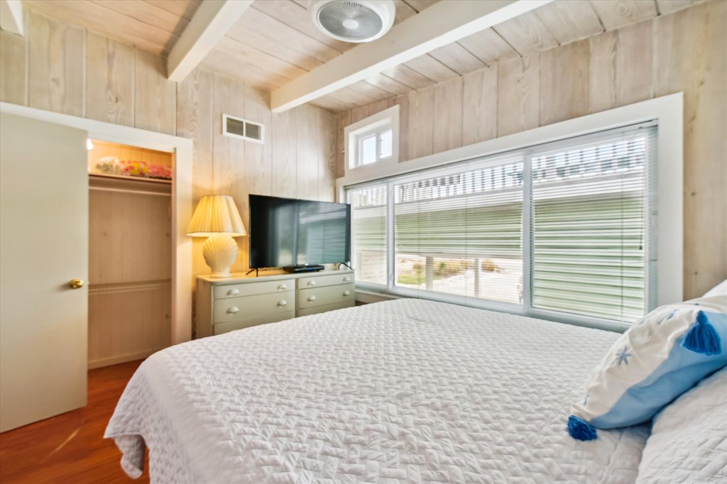 St. George Island, Florida, 32328, United States, 5 Bedrooms Bedrooms, ,4 BathroomsBathrooms,Residential,Active,2013134