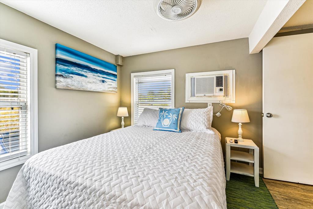 St. George Island, Florida, 32328, United States, 5 Bedrooms Bedrooms, ,4 BathroomsBathrooms,Residential,Active,2013134