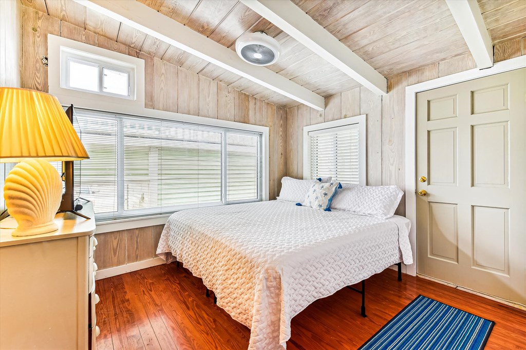 St. George Island, Florida, 32328, United States, 5 Bedrooms Bedrooms, ,4 BathroomsBathrooms,Residential,Active,2013134