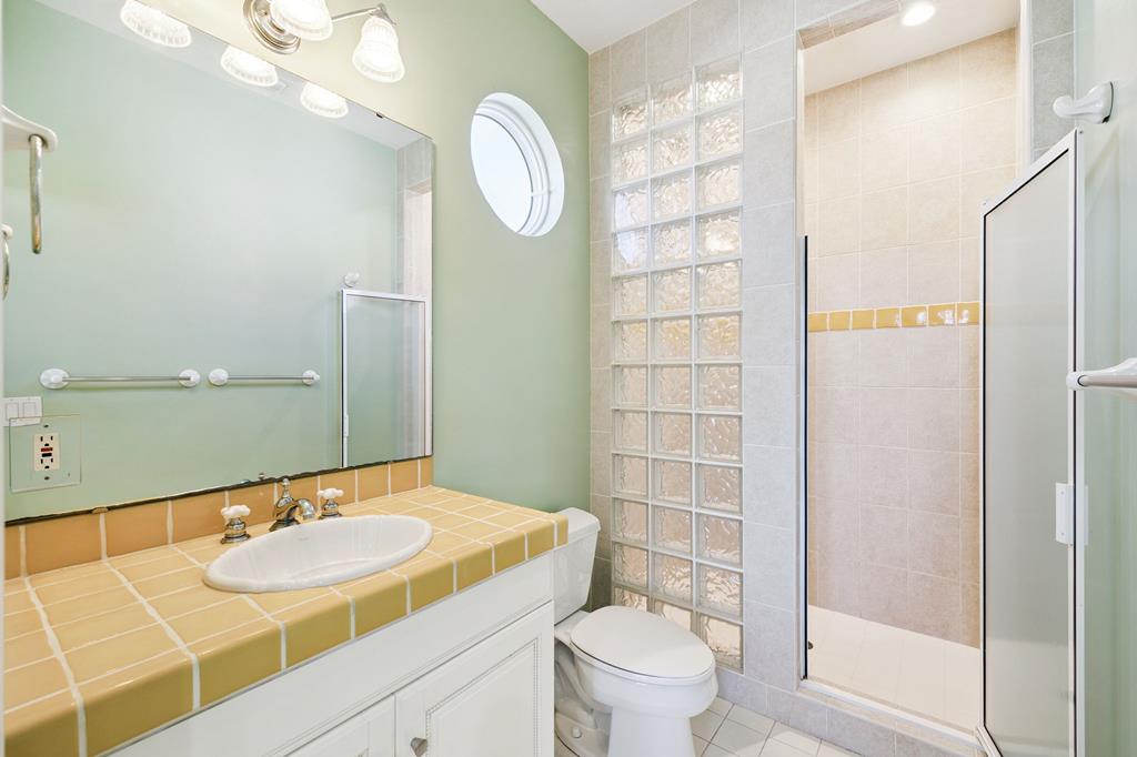 St. George Island, Florida, 32328, United States, 5 Bedrooms Bedrooms, ,6 BathroomsBathrooms,Residential,Active,1988915