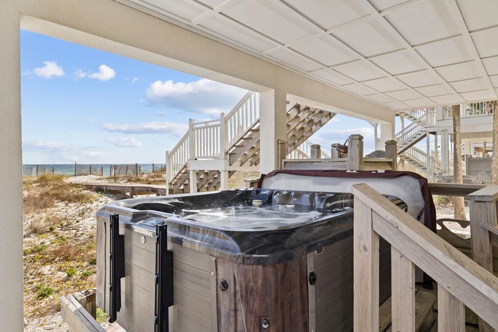 St. George Island, Florida, 32328, United States, 5 Bedrooms Bedrooms, ,6 BathroomsBathrooms,Residential,Active,1988915