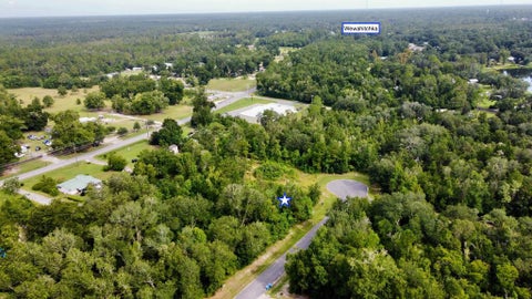 Photo of 113 Little River Cir, Wewahitchka, FL 32456 (MLS # 329281)
