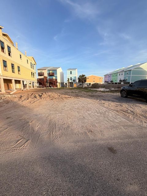 Photo of 111 38th St, Mexico Beach, FL 32456 (MLS # 327714)