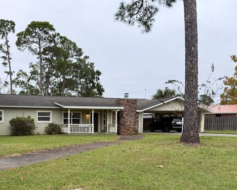 Photo of 2011 Long Ave, Port Saint Joe, FL 32456 (MLS # 326313)