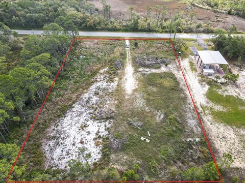 Photo of 1673 Hwy 98 W, Carrabelle, FL 32322 (MLS # 321568)