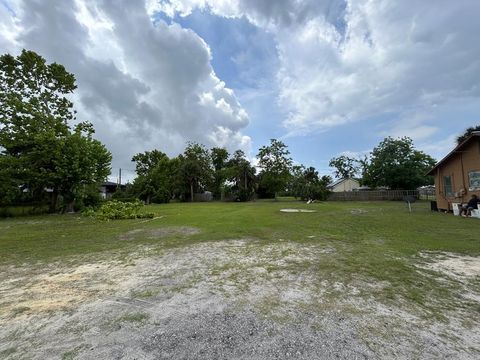 Photo of 238 Ave C, Port Saint Joe, FL 32456 (MLS # 321926)