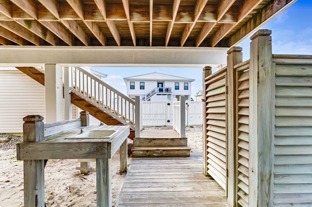 St. George Island, Florida, 32328, United States, 4 Bedrooms Bedrooms, ,5 BathroomsBathrooms,Residential,Active,1738546