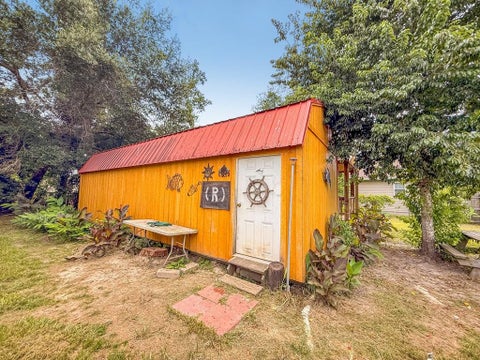 Photo of 518 Chipola Ave, Wewahitchka, FL 32465 (MLS # 328778)