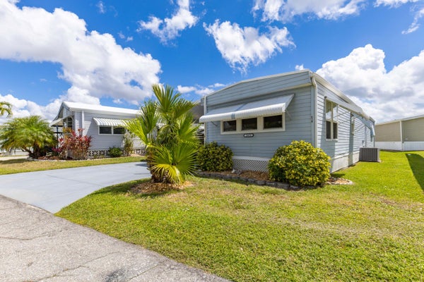 20631 PORT DR, ESTERO, FL 33928 - Image 008a3a6f2ddcbaaf3e51c4fc5e0b2e7d/144454522