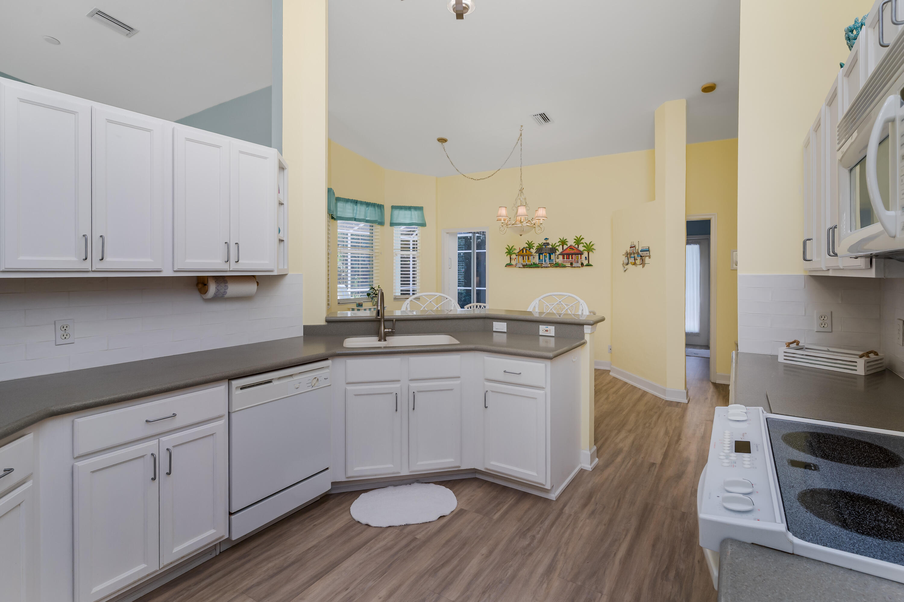 Marco Island, Florida, 34145, United States, 3 Bedrooms Bedrooms, ,2 BathroomsBathrooms,Residential,Active,1987468