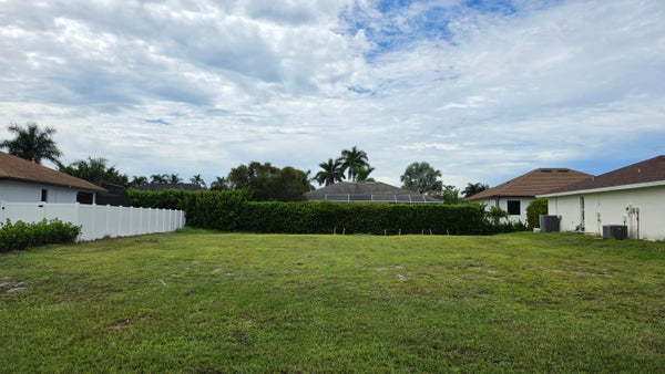 110 DELBROOK WAY, MARCO ISLAND, FL 34145 - Image 2dd0105a9025b7fa9d97398c4e3fc546/229784437