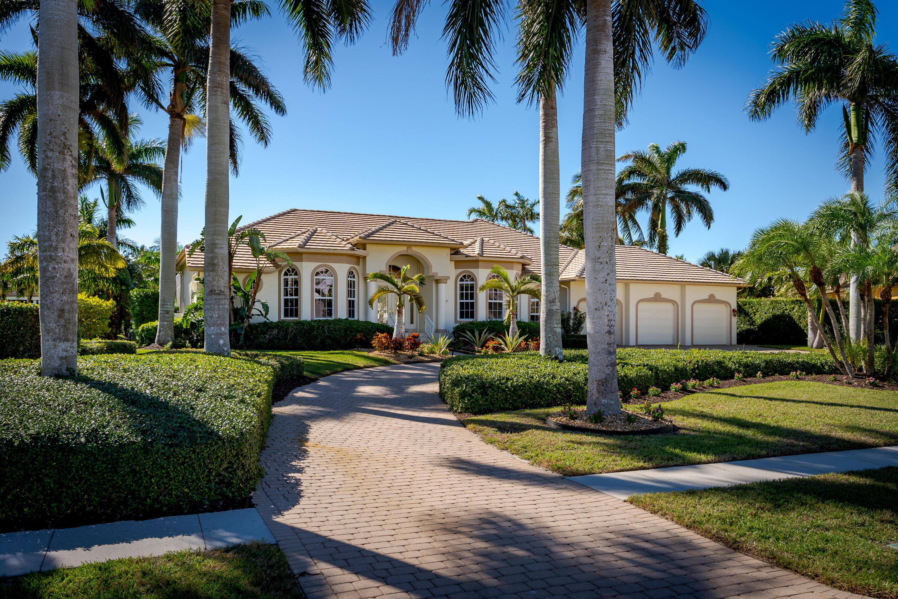 Marco Island, Florida 34145, United States, 4 Bedrooms Bedrooms, ,3 BathroomsBathrooms,Residential,Active,251445