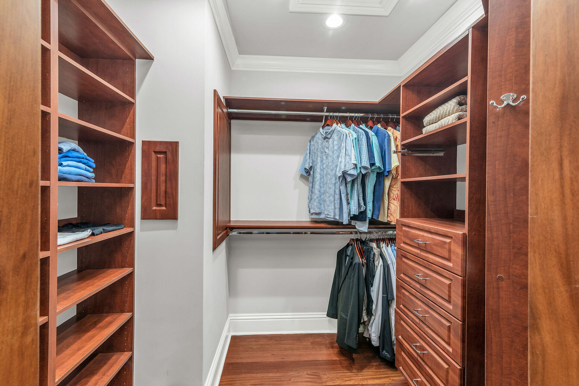 Marco Island, Florida, 34145, United States, 4 Bedrooms Bedrooms, ,4 BathroomsBathrooms,Residential,Active,1965951