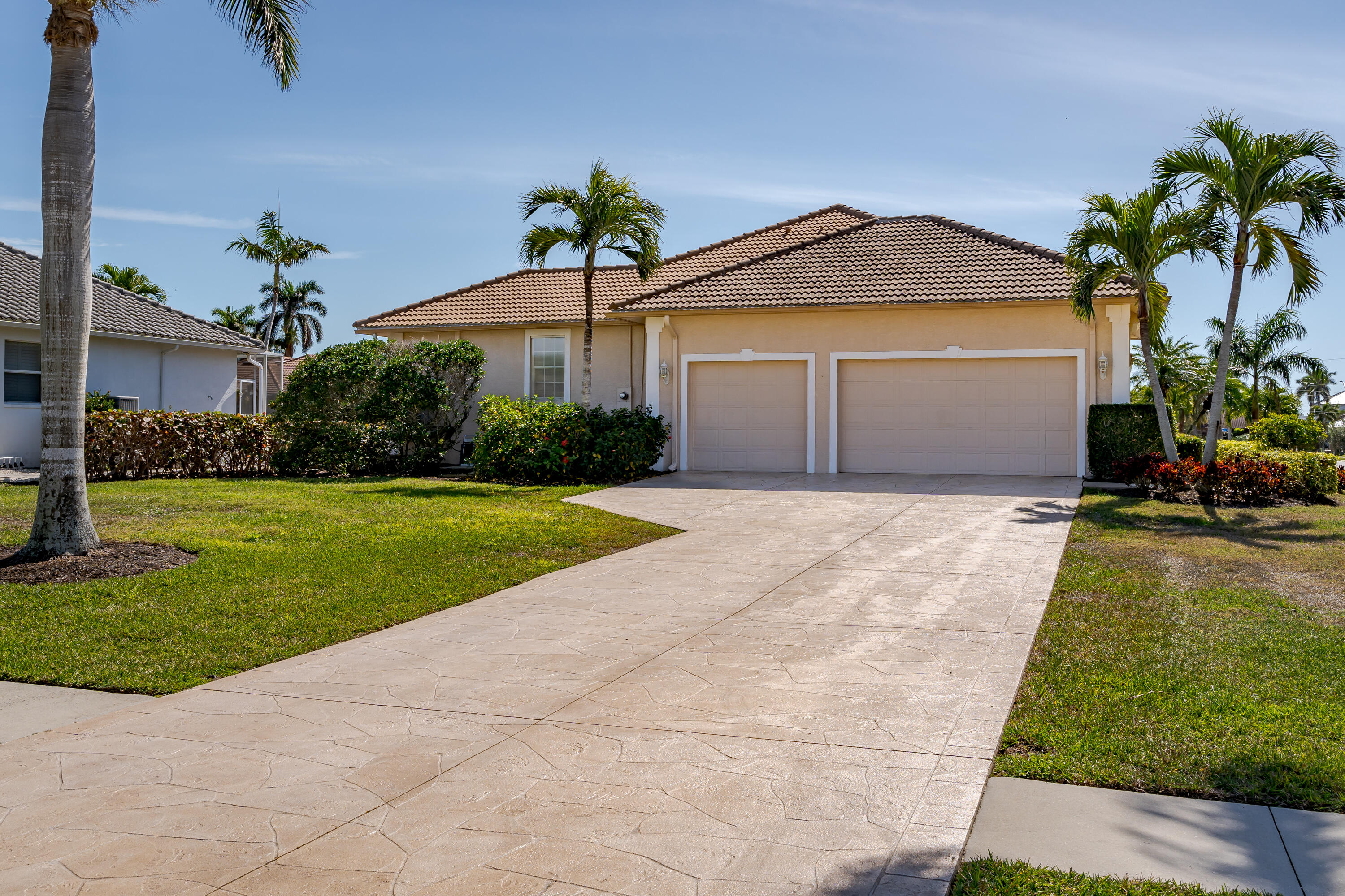 Marco Island, Florida 34145, United States, 3 Bedrooms Bedrooms, ,2 BathroomsBathrooms,Residential,Active,8245