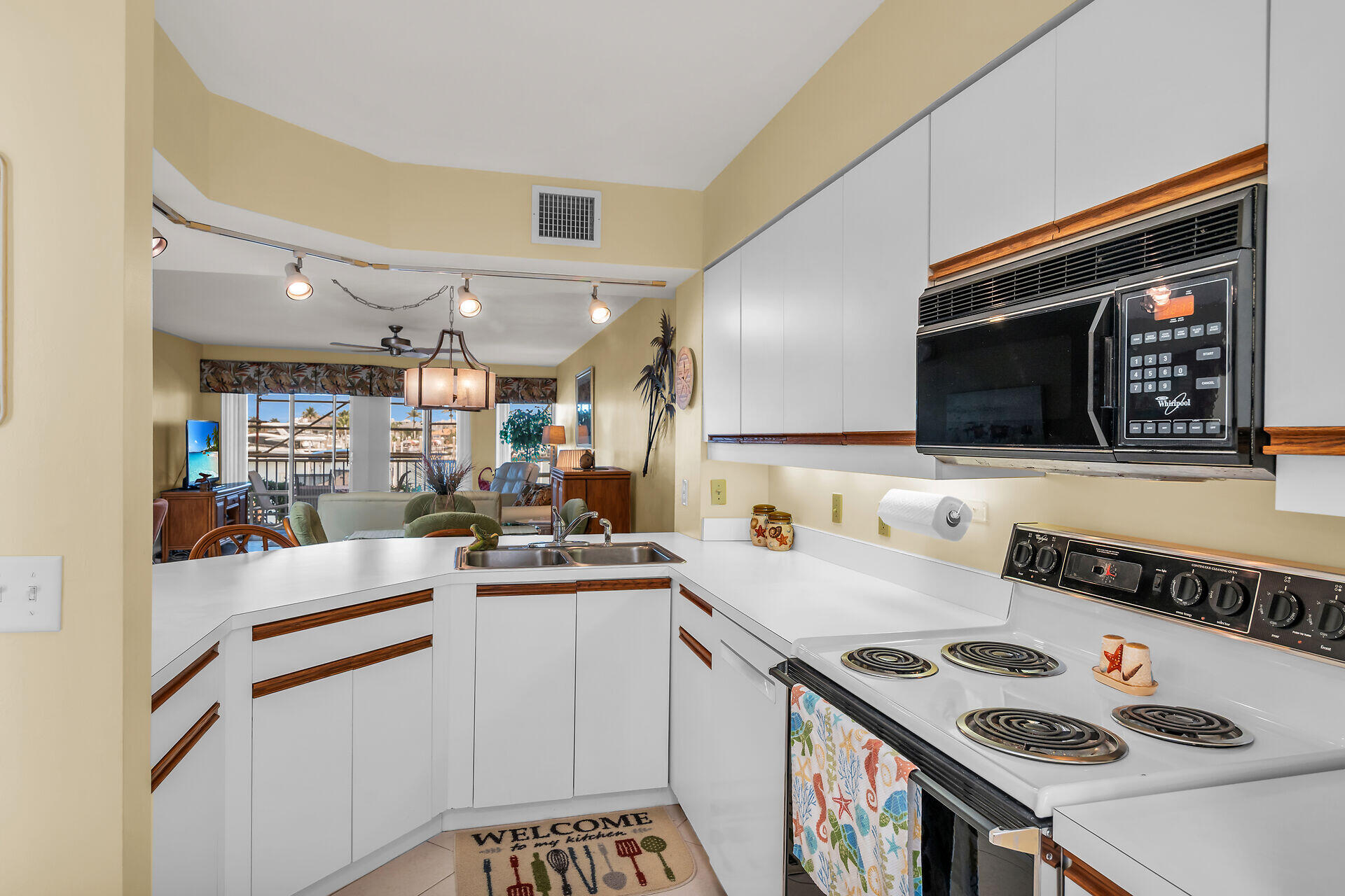 Marco Island, Florida 34145, United States, 2 Bedrooms Bedrooms, ,2 BathroomsBathrooms,Residential,Active,137575