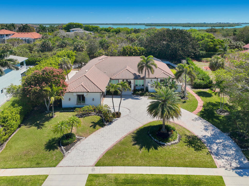 Marco Island, Florida, 34145, United States, 4 Bedrooms Bedrooms, ,4 BathroomsBathrooms,Residential,Active,2030561