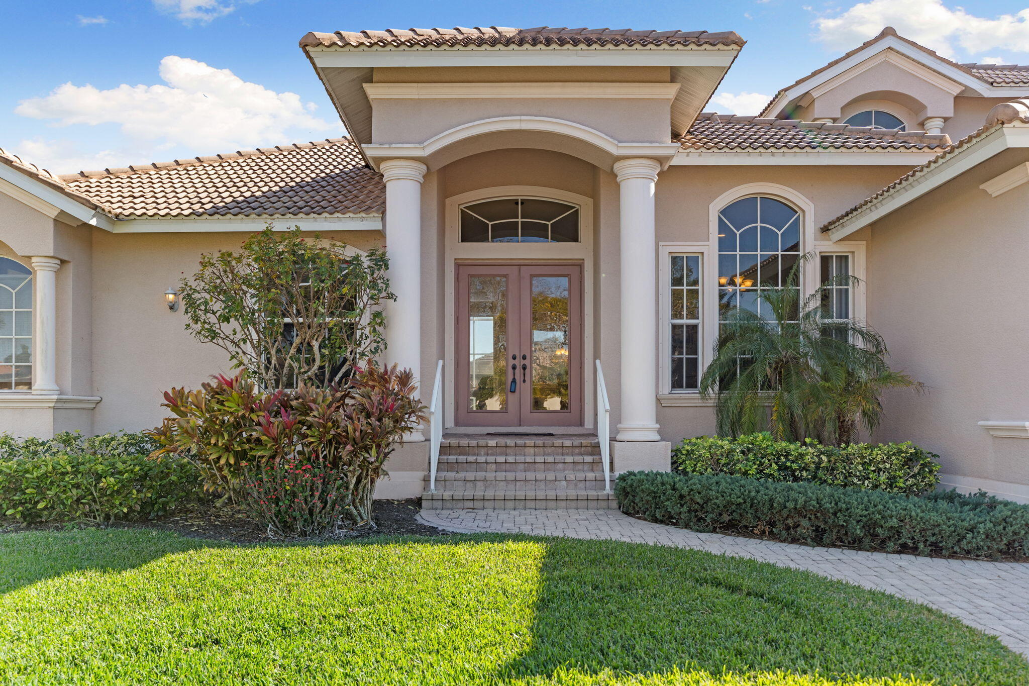 Marco Island, Florida, 34145, United States, 4 Bedrooms Bedrooms, ,3 BathroomsBathrooms,Residential,Active,2019470