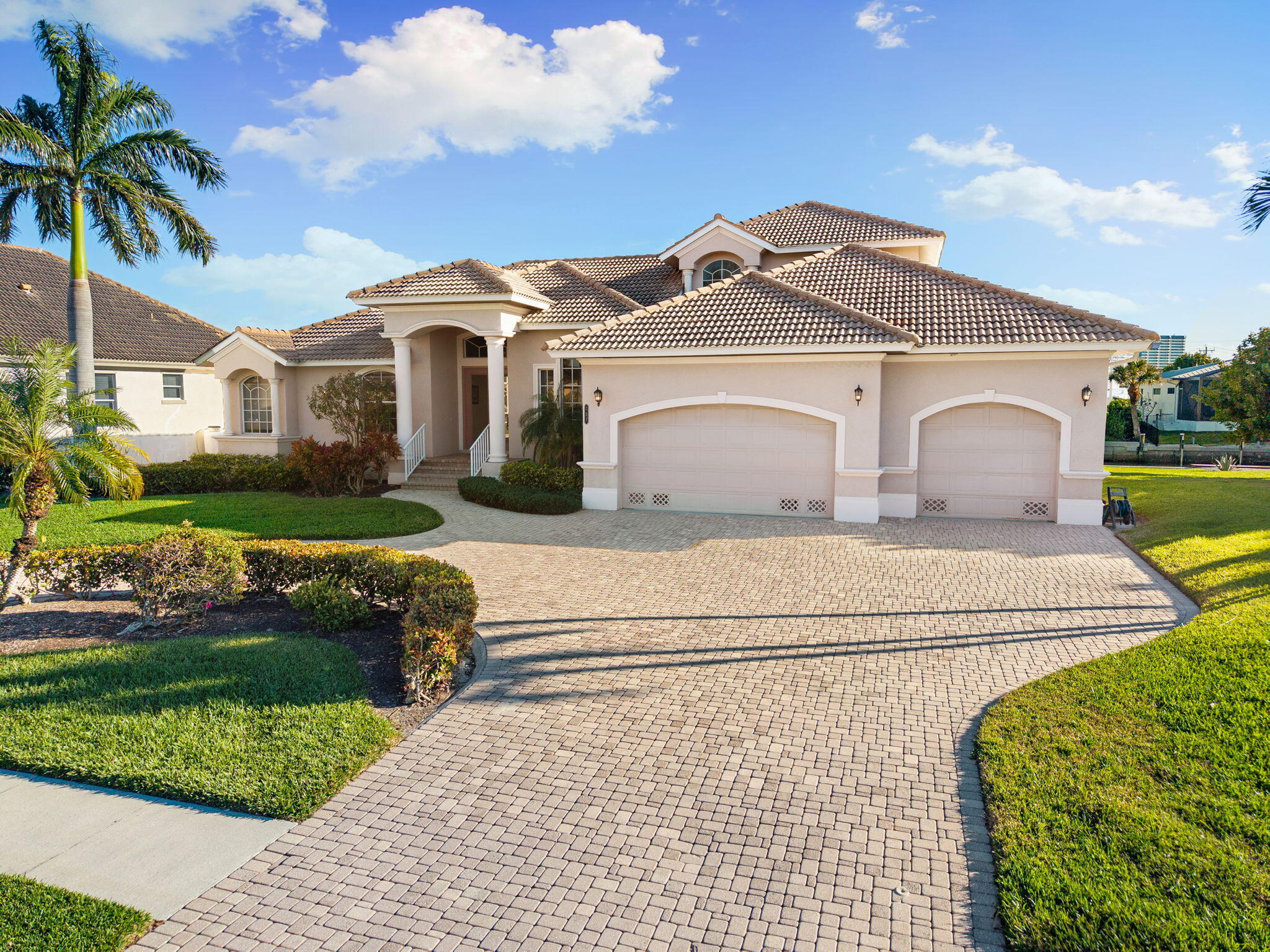 Marco Island, Florida, 34145, United States, 4 Bedrooms Bedrooms, ,3 BathroomsBathrooms,Residential,Active,2019470