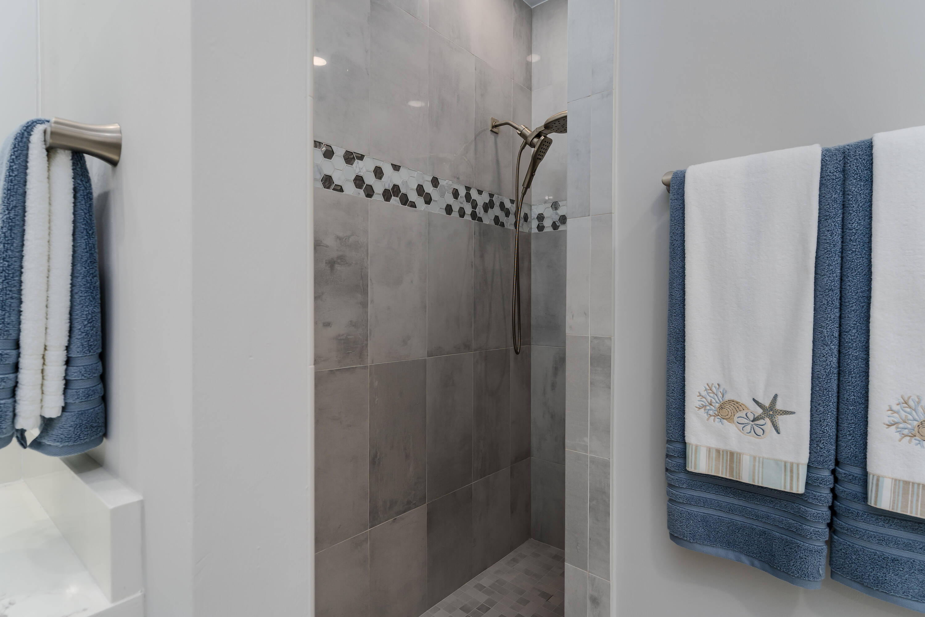 Marco Island, Florida 34145, United States, 4 Bedrooms Bedrooms, ,4 BathroomsBathrooms,Residential,Active,256750