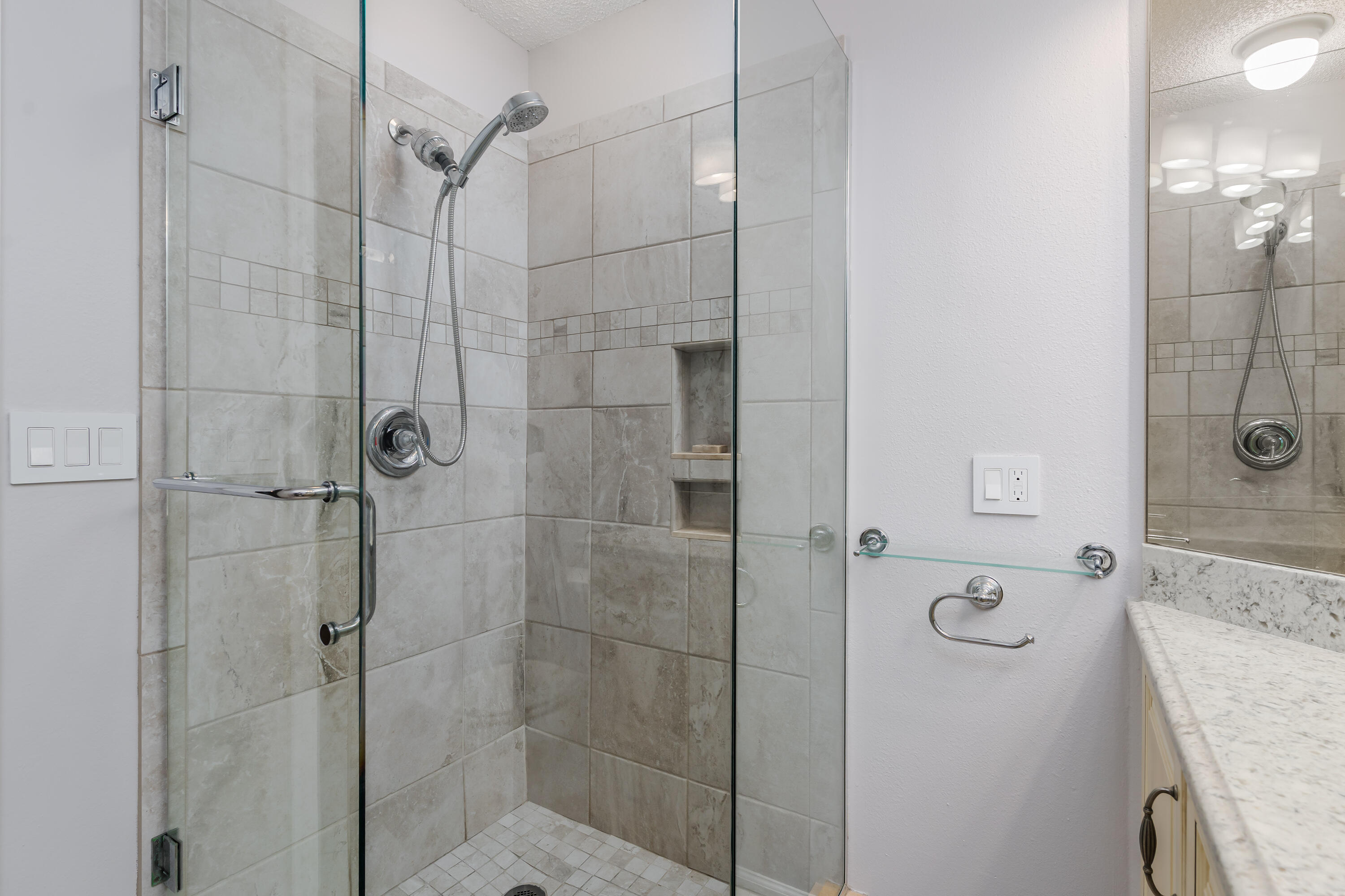 Naples, Florida 34112, United States, 2 Bedrooms Bedrooms, ,2 BathroomsBathrooms,Residential,Active,97678