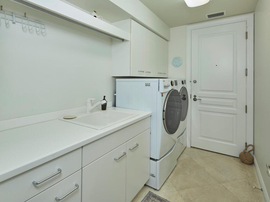 Marco Island, Florida, 34145, United States, 3 Bedrooms Bedrooms, ,4 BathroomsBathrooms,Residential,Active,2015252