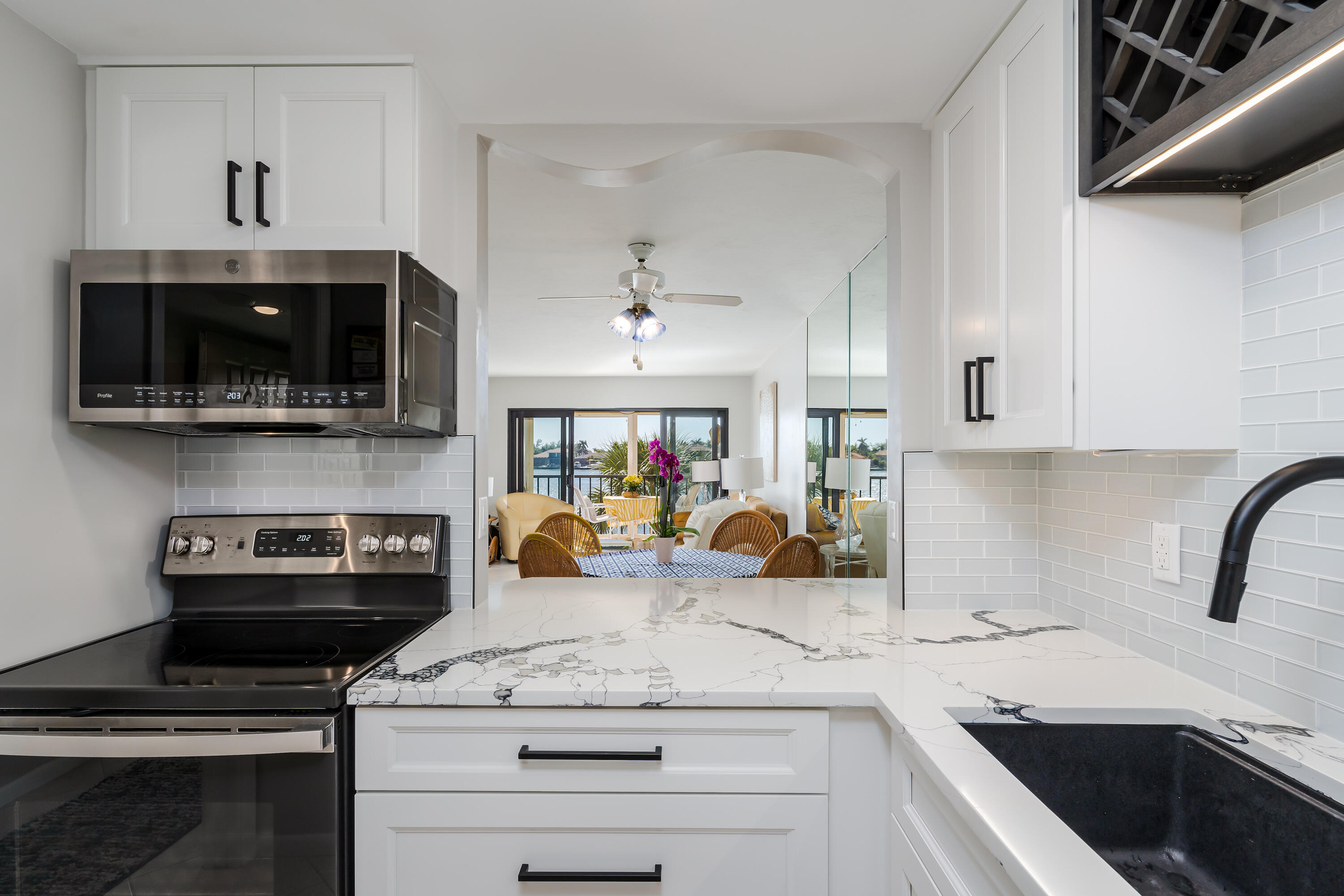 Marco Island, Florida 34145, United States, 2 Bedrooms Bedrooms, ,2 BathroomsBathrooms,Residential,Active,10059