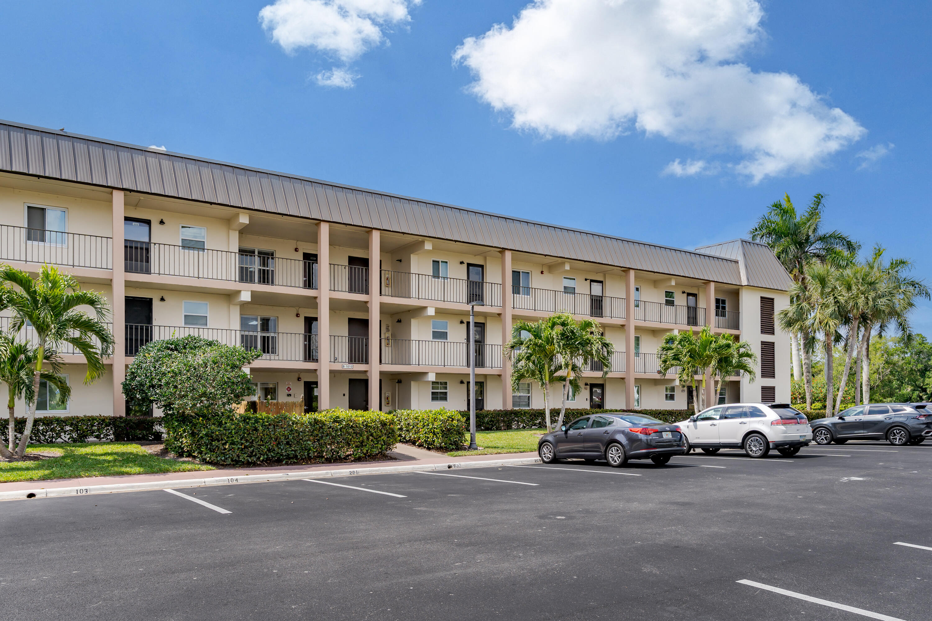 Naples, Florida 34114, United States, 2 Bedrooms Bedrooms, ,2 BathroomsBathrooms,Residential,Active,111124