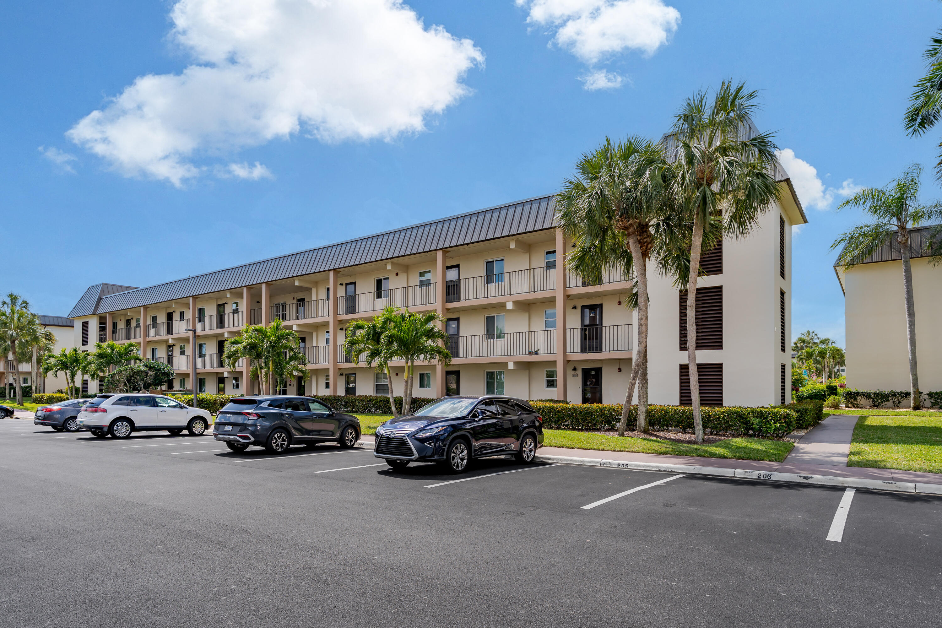 Naples, Florida 34114, United States, 2 Bedrooms Bedrooms, ,2 BathroomsBathrooms,Residential,Active,111124