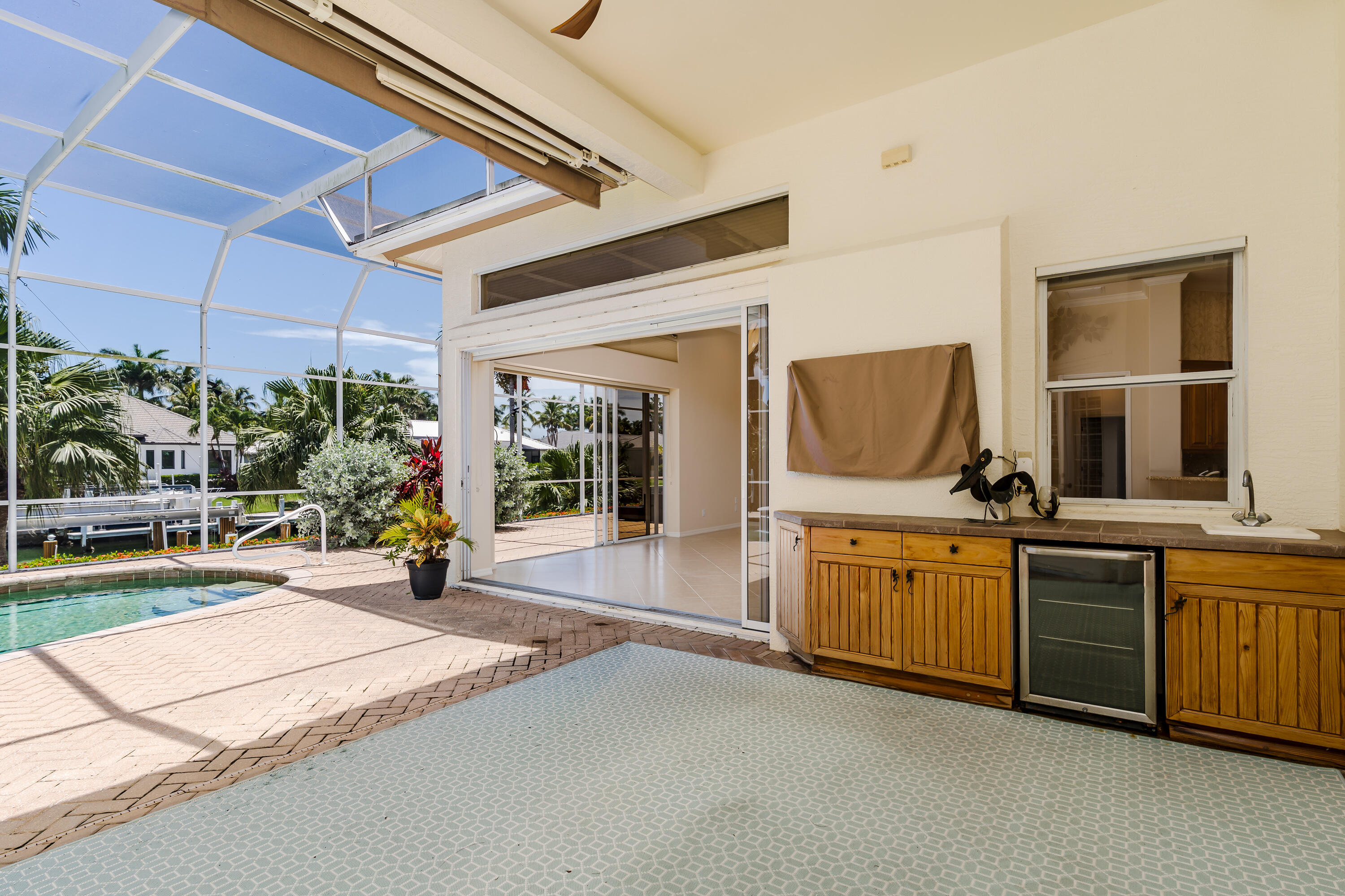 Marco Island, Florida 34145, United States, 4 Bedrooms Bedrooms, ,3 BathroomsBathrooms,Residential,Active,28308