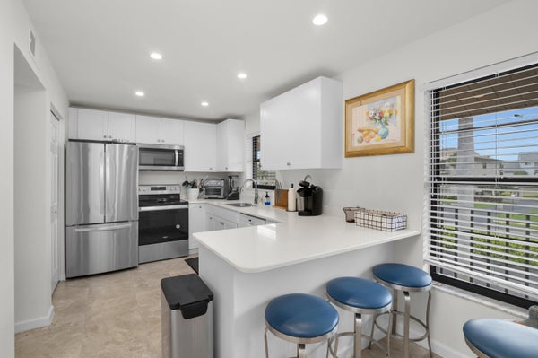 915 PANAMA CT UNIT B2, MARCO ISLAND, FL 34145 - Image e6bbf116d4adff54e76d24ef4b9a975d/316324182