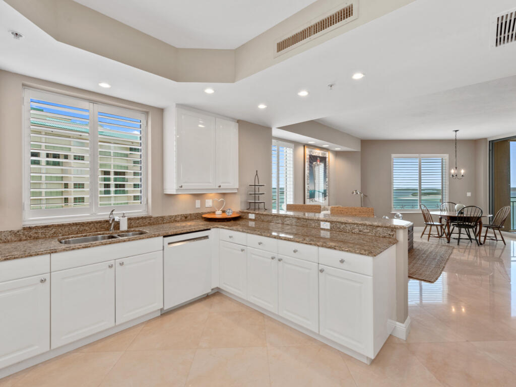 Marco Island, Florida, 34145, United States, 3 Bedrooms Bedrooms, ,4 BathroomsBathrooms,Residential,Active,1904725
